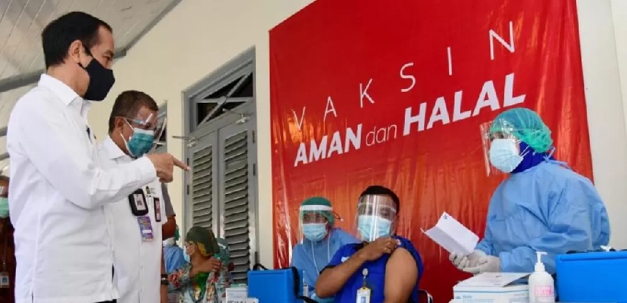 Presiden Jokowi Tinjau Vaksinasi Massal di Kota Yogyakarta