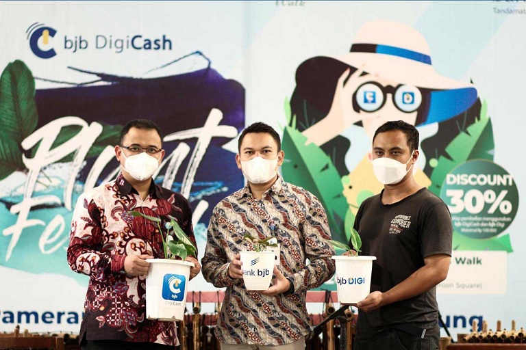 Dukung Transaksi Cashless di Berbagai Sektor, bank bjb Gelar Digicash Plant Festival