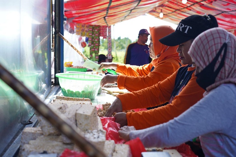 Kodam Brawijaya Dirikan Dapur Darurat di Lokasi Pasca Banjir Bandang