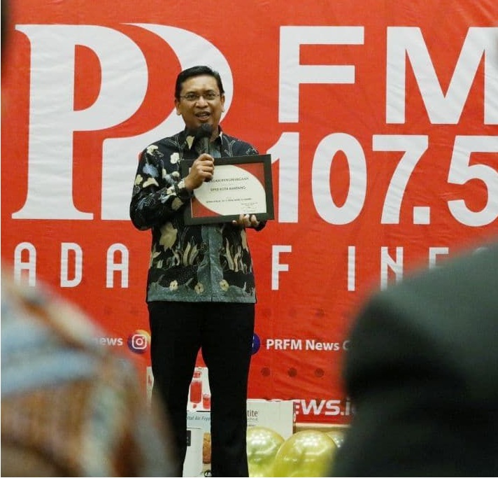 DPRD Kota Bandung Raih Pengharaan dari Radio PRFM
