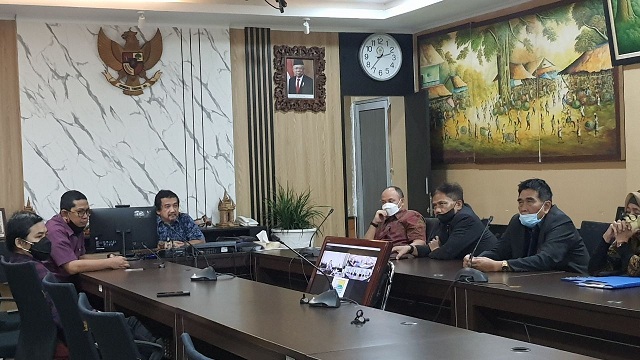 Komisi D DPRD Kota Bandung Terima Audiensi Terkait Aturan Kompetisi Bola Basket