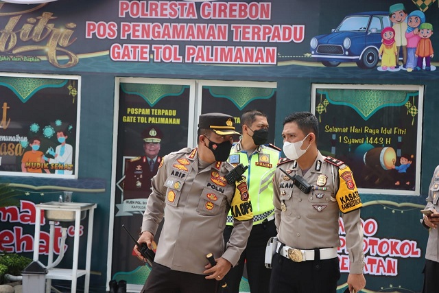 Kapolresta Cirebon Laksanakan Pemantauan Jalur Arteri dan Pos Pengamanan Ops Ketupat Lodaya 2022