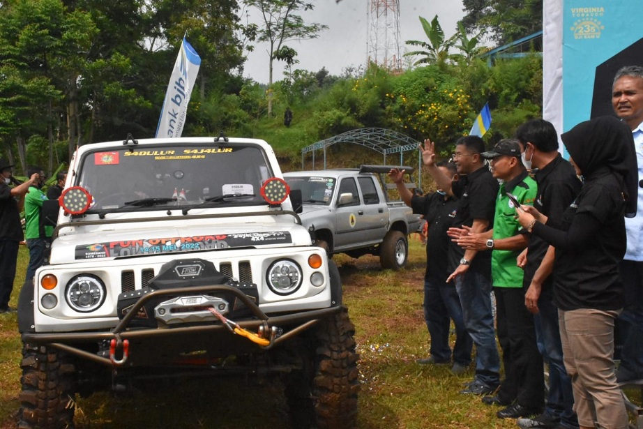 Wakil Bupati Sumedang Erwan Setiawan membuka kegiatan Sumedang Off Road Extreme