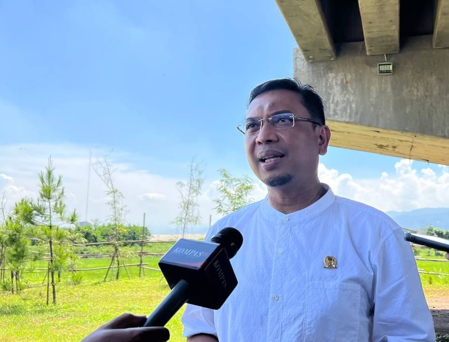 Ketua DPRD Kota Bandung Tedy Rusmawan  Meninjau Flyover KM 149 Gedebage