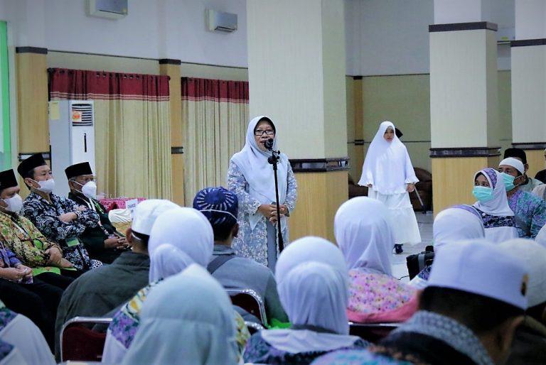 360 Jemaah Haji Kloter 24 Asal Kabupaten Tegal Tiba di Tanah Air