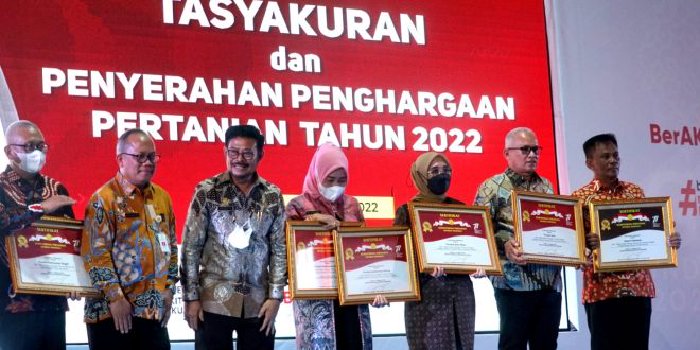 Pj Gubernur Aceh Terima Penghargaan dari Kementan