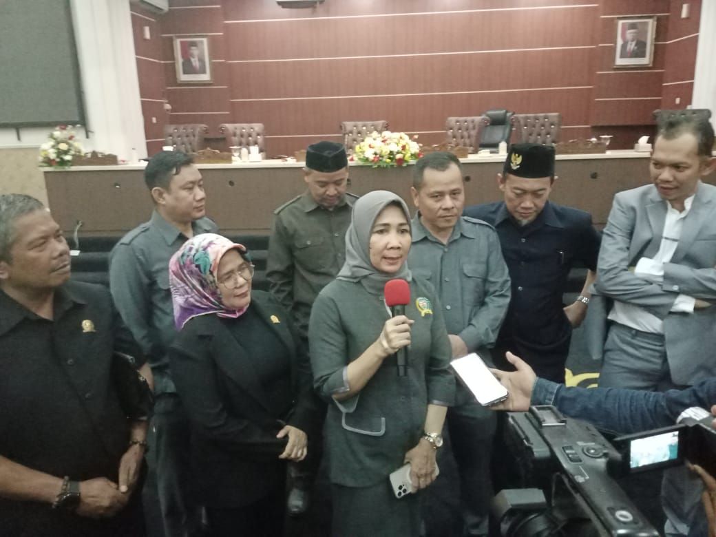 Lima Fraksi Tidak Menerima Kepemimpinan Ketua DPRD Purwakata