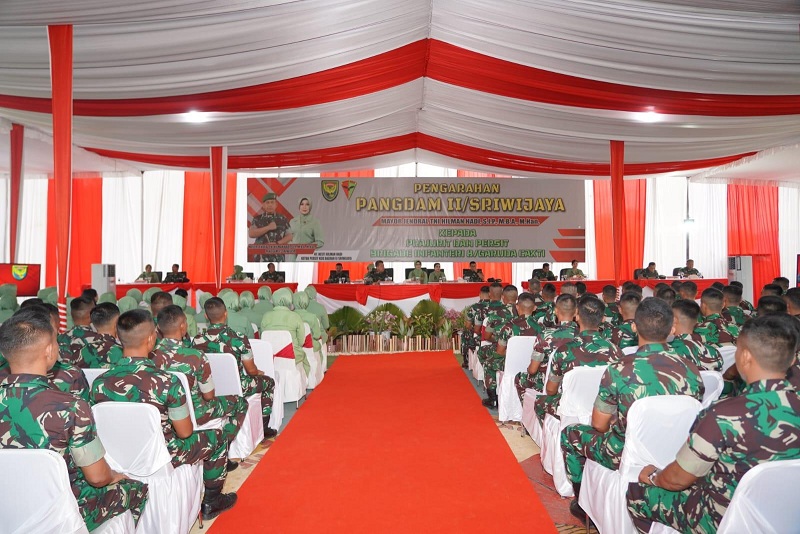 Pangdam II/Sriwijaya Tekankan Netralitas TNI Kepada Satuan Brigif 8 Garuda Cakti