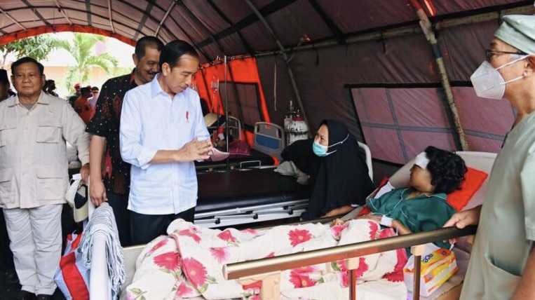 Presiden Pastikan Pasien Korban Gempa Cianjur Ditangani Dengan Baik