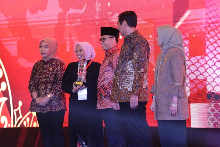 Pemkab Garut Terima Penghargaan Digital Government Award dari Kemenpan RB
