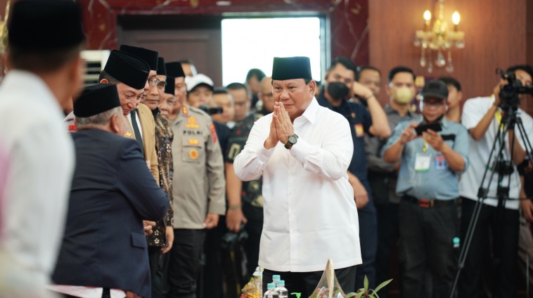 Prabowo Perintahkan Kader Gerindra Bagi-Bagi Takjil dan Sembako selama Ramadan