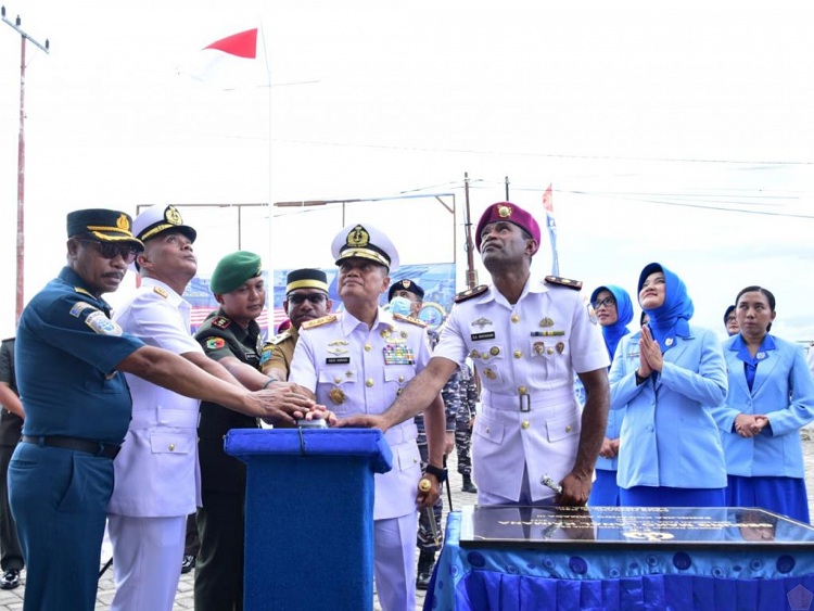 Pangkoarmada III Resmikan Pangkalan TNI Angkatan Laut Kaimana