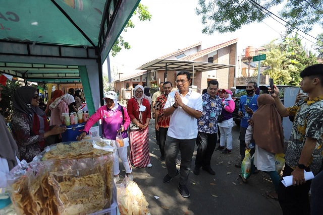 Ketua DPRD Kota Bandung Tedy Rusmawan, Minta Pemkot Aktif Beri Pembinaan Pelaku UMKM