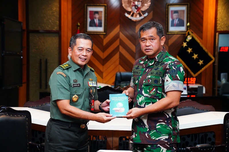 Kapuspen TNI Laksanakan Silaturahmi Kepada Kepala Staf TNI Angkatan Darat