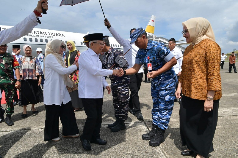 Danlanud HND Mengantar Keberangkatan Wapres RI Dari Makassar Usai Kunjungan Kerja Dari Wilayah Papua